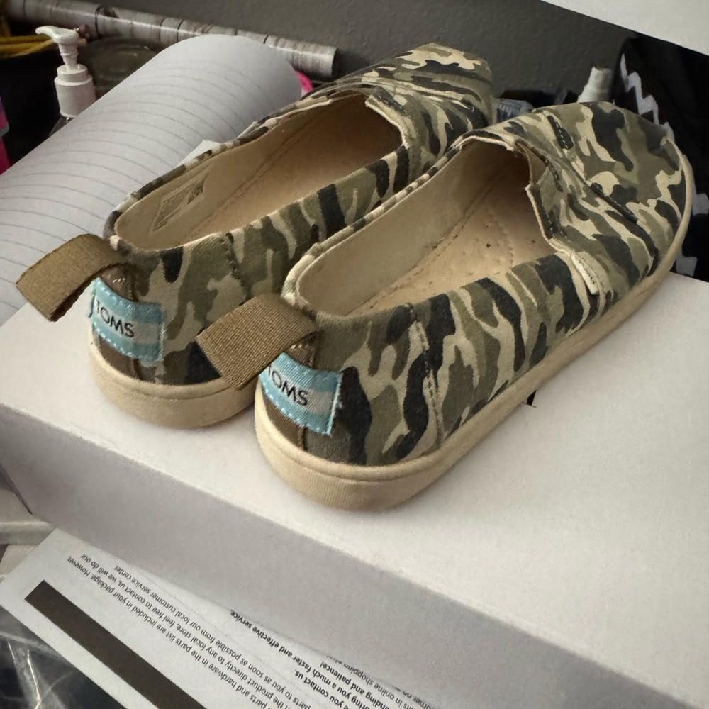 TOMS kids Camouflage Slip-On Shoes